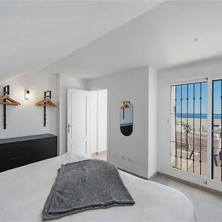 Stunning Duplex With Sea Views *