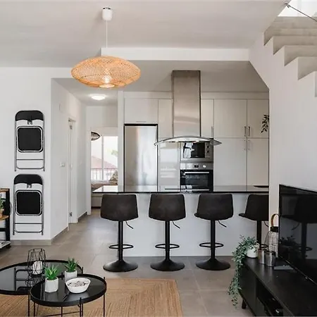 Stunning Duplex With Sea Views *