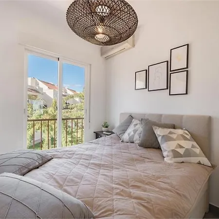 Apartment Stunning Duplex With Sea Views *