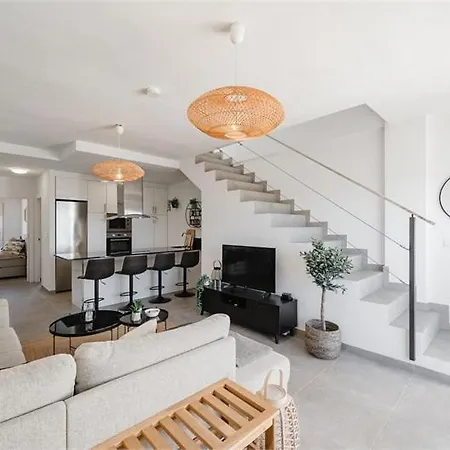 Stunning Duplex With Sea Views Apartment *